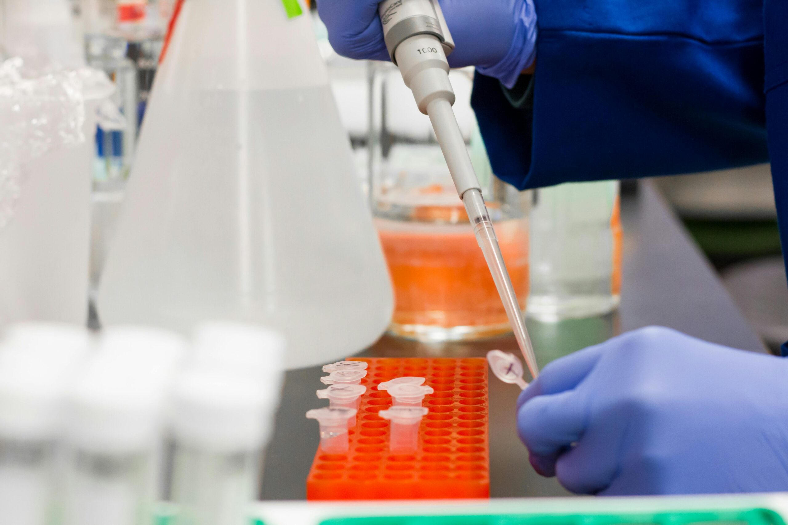 A startup from Institute of Science Tokyo developing large-scale genome construction technology has raised funding.